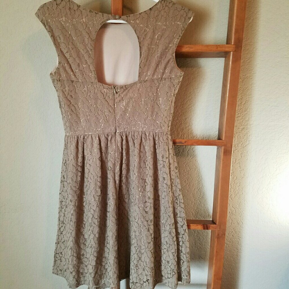 Enfocus studio dress - Picture 2 of 5